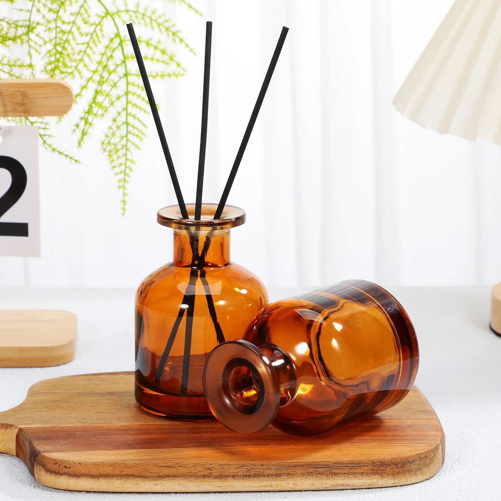 

2Pcs Refillable Glass Reed Diffuser Bottles Empty Cylinder Aroma Diffuser Jars Portable Easy Clean Essential Oil Holder Home