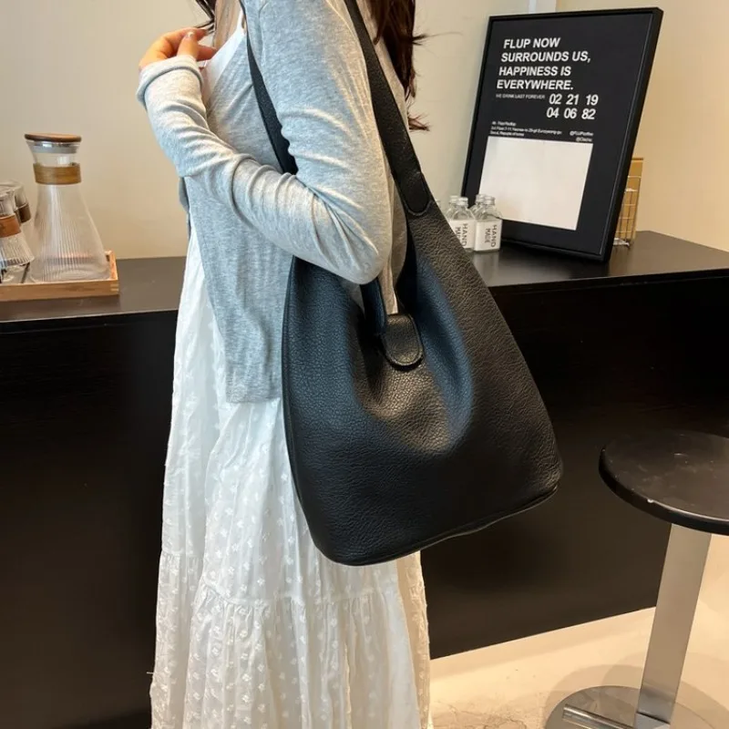 Elegant Parisian Designer Diaper Bag For Women Luxury Leather Tote Large Capacity Stylish Crossbody Shoulder Bag Must-Have
