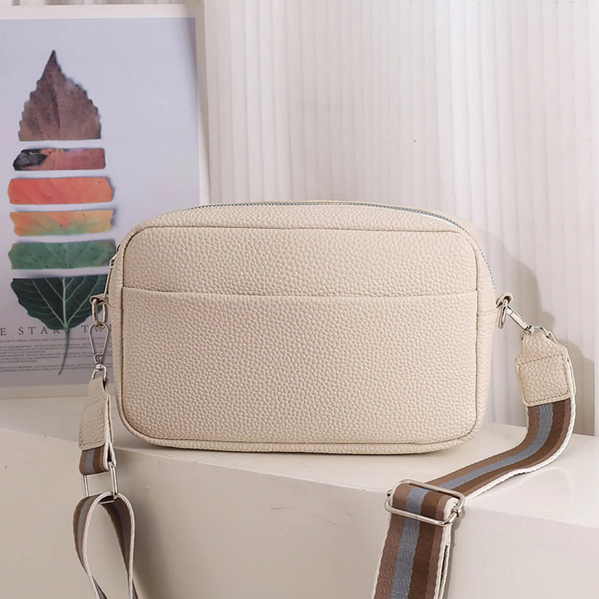 

Ladies Litchi Pattern Fashion Shoulder Bag with Wide Strap Simple Crossbody Bag for Women