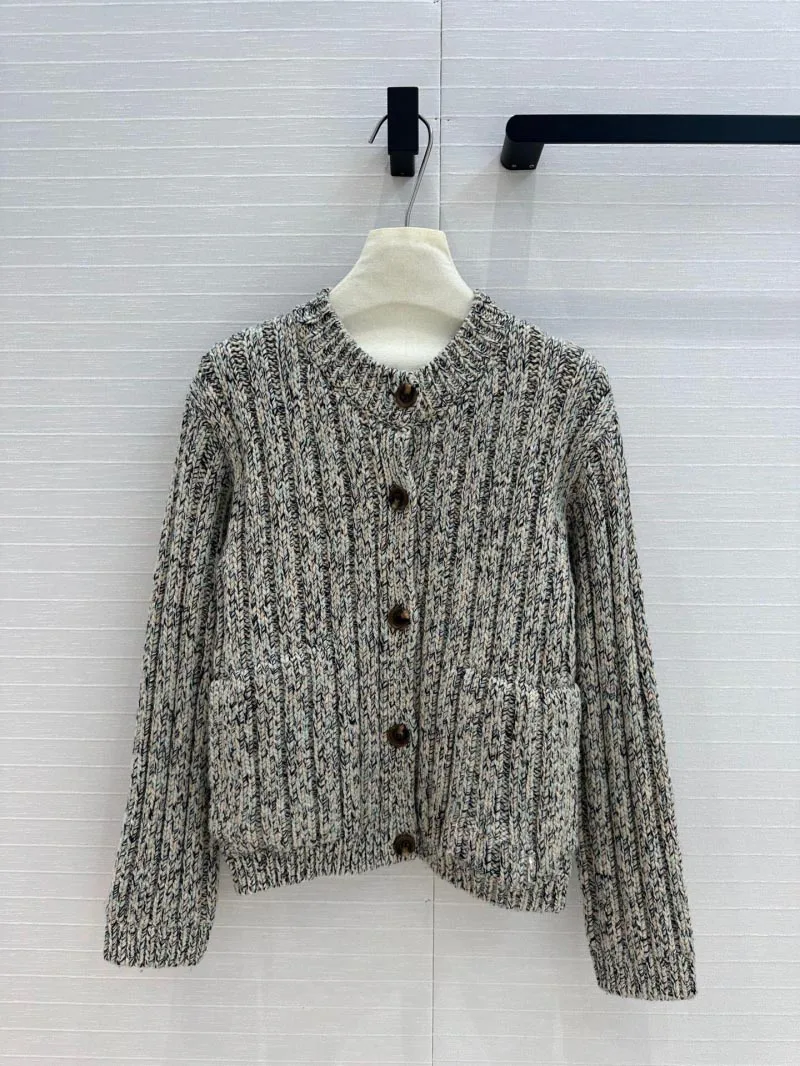 Autumn and Winter 2024 New Women's Sweater Fashion Exquisite Retro Fried Dough Twists Yarn Wool Knitted Single breasted Cardigan