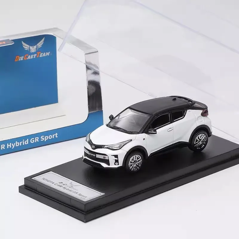 DCT 1:64 تويوتا CH-R نمط سبيكة دييكاست نموذج سيارة مقياس محاكاة SUV سيارة تحصيل لعبة لمحبي السيارات مصغرة عيد الميلاد