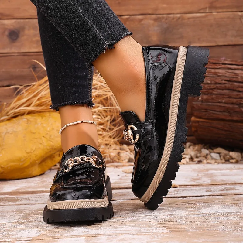 2025 Fashionable Versatile Ladies Shoes Spring Autumn Lightweight Comfortable Chunky Heel Flats Round Toe Leather