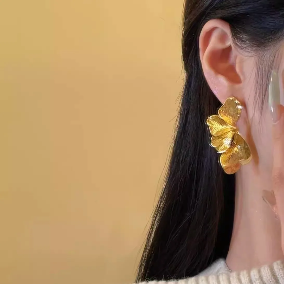 المبالغة الإبداعية غير النظامية الزهور الأقراط الفريدة للنساء الجديدة الراقية نمط الأقراط الجميلة مسمار الاكسسوارات والمجوهرات #4