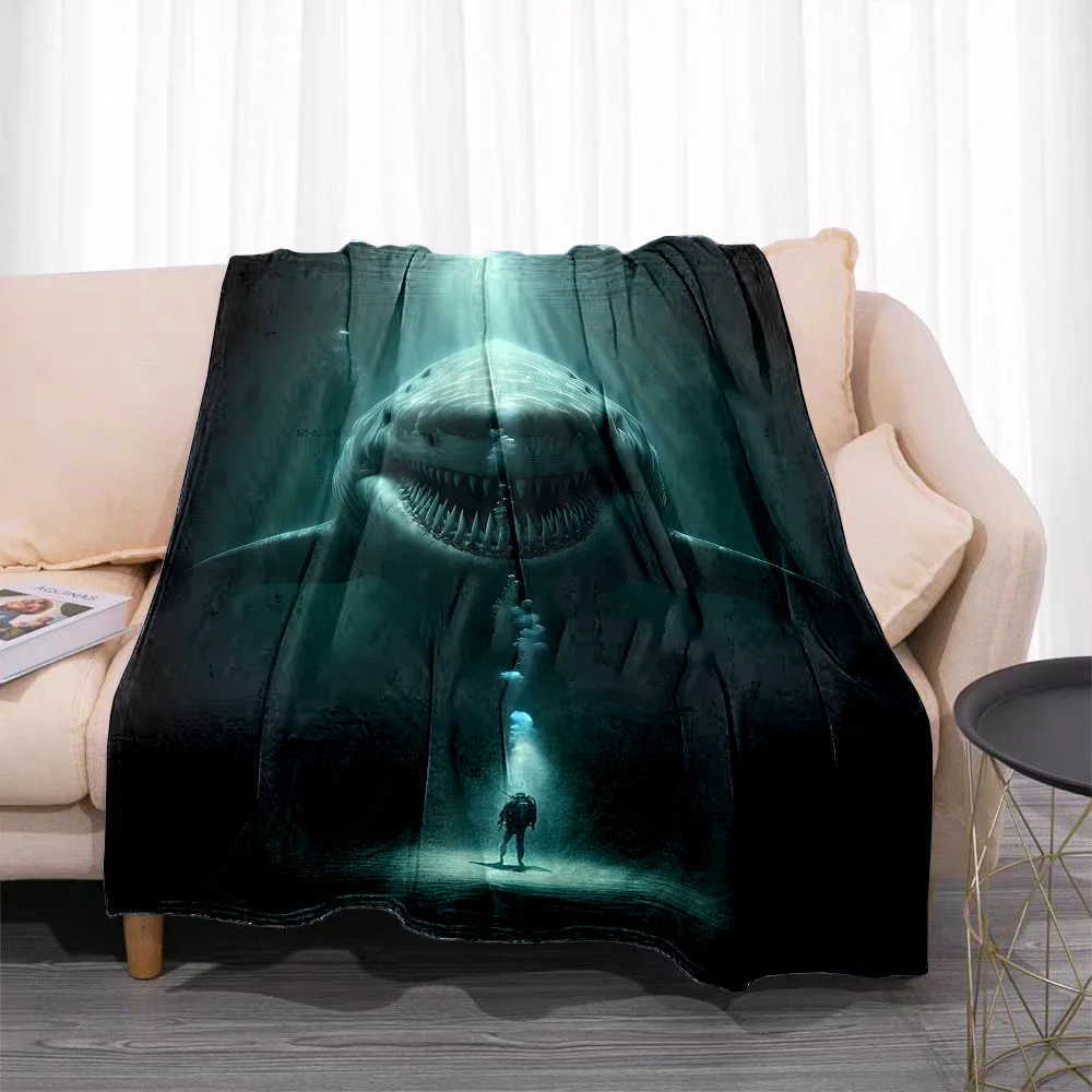 Underwater Shark Design Flannel Throw Blanket, Polyester, Digital Print Cartoon Pattern, Reversible All-Season Cover, 200-250gsm