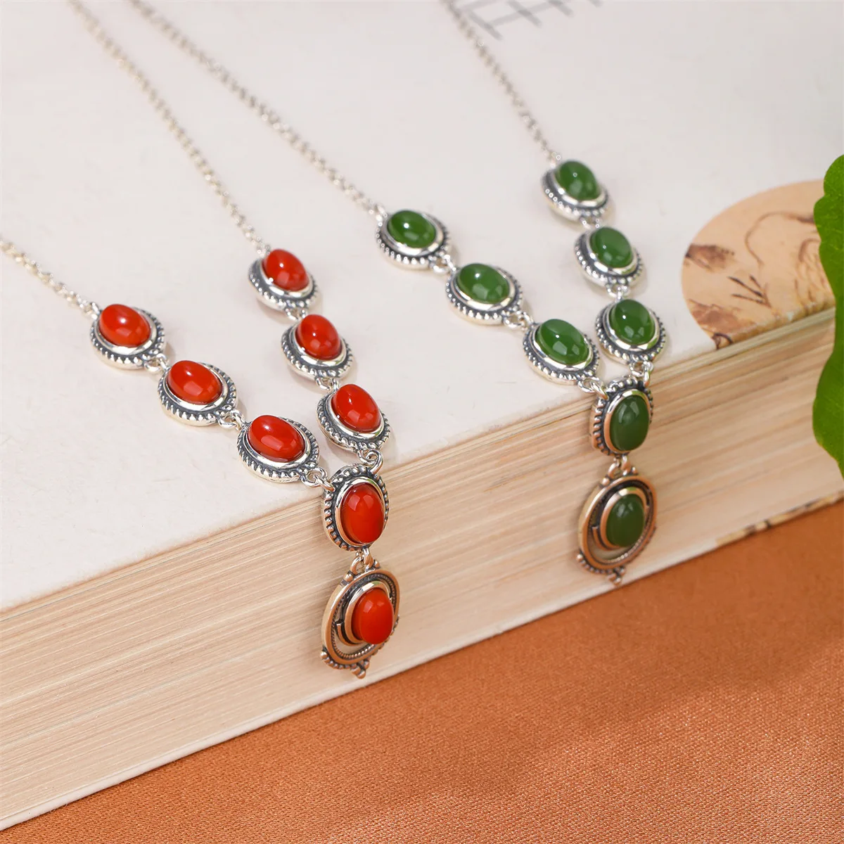 

Natural Hotan Jasper Necklace Southern Red Necklace Clavicle Chain S925 Sterling Silver Set Jasper Jewelry High-grade Shous