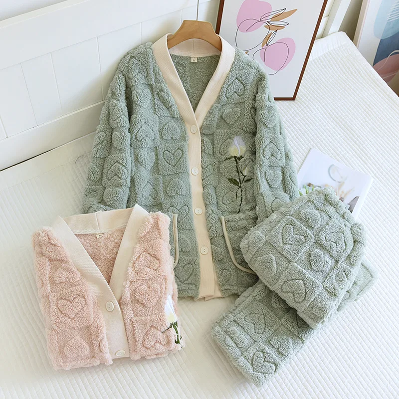 

Sweet hearts V-neck Thicken flannel pajamas sets women keep warm winter homewear long-sleeved sleepwear pyjamas