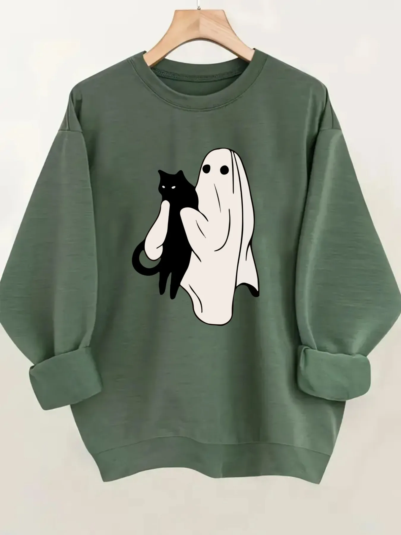 Women's Crew Neck Pullover Sweatshirt Ghost Holding Cat Design, Soft Casual Long Sleeve, Daily Casual Top Outfit, Winter Women's Clothing, Halloween Costume Outfit