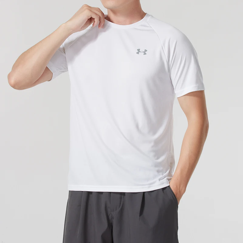 

Мужская спортивная одежда Underarmour, эластичная, удобная, дышащая футболка с короткими рукавами и круглым вырезом для бега, фитнеса и тренировок 1327965-100