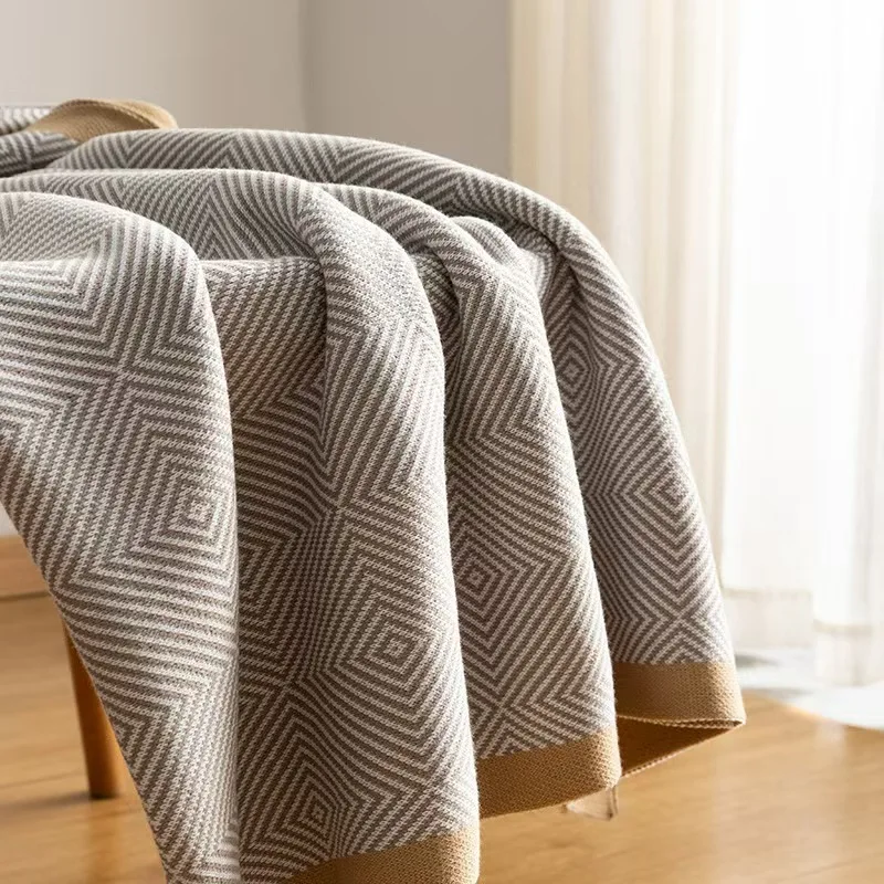 Office sofa, first-class cabin shawl, light luxury blanket, car air conditioning blanket, airplane blanket, aviation nap blanket