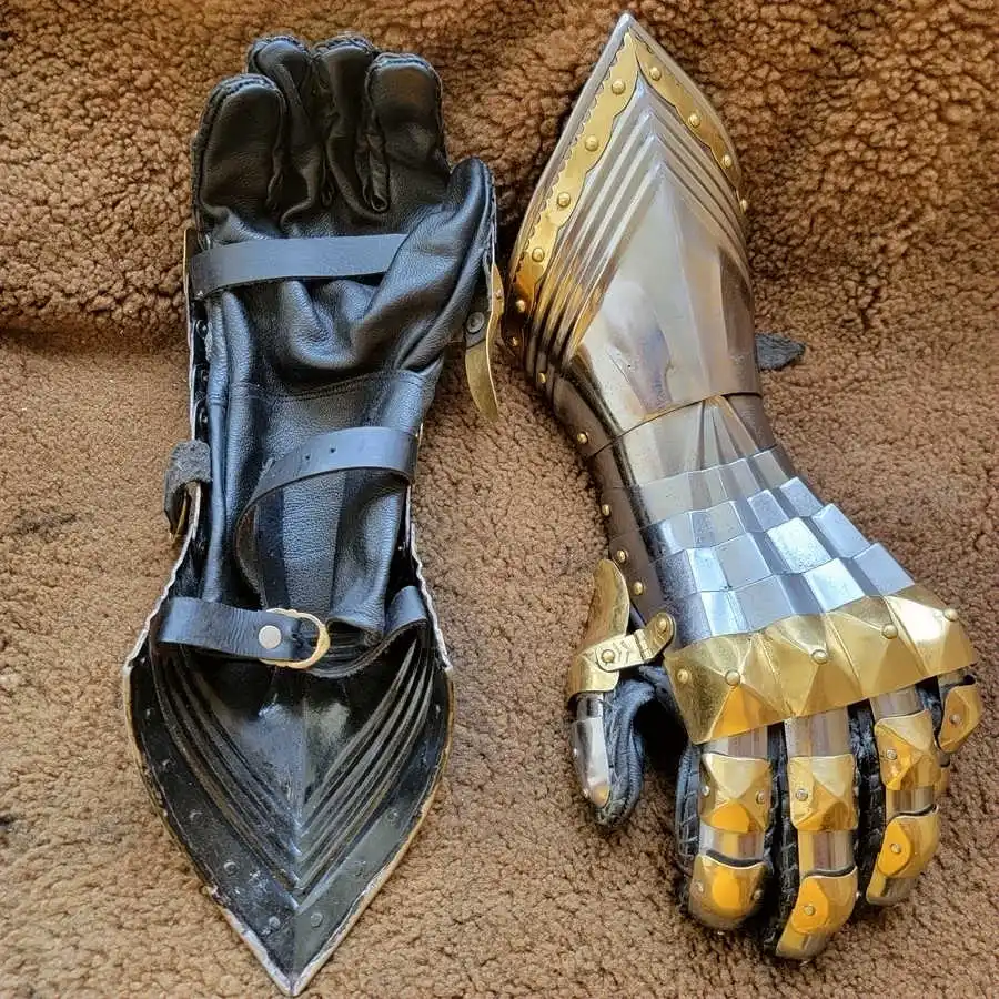 ชุดเกราะหนังถุงมือยุคกลาง Gothic เกราะเหล็ก Gauntlet ภายใน Functional Finger สำหรับ LARP สวมใส่ย้อนหลัง Covered