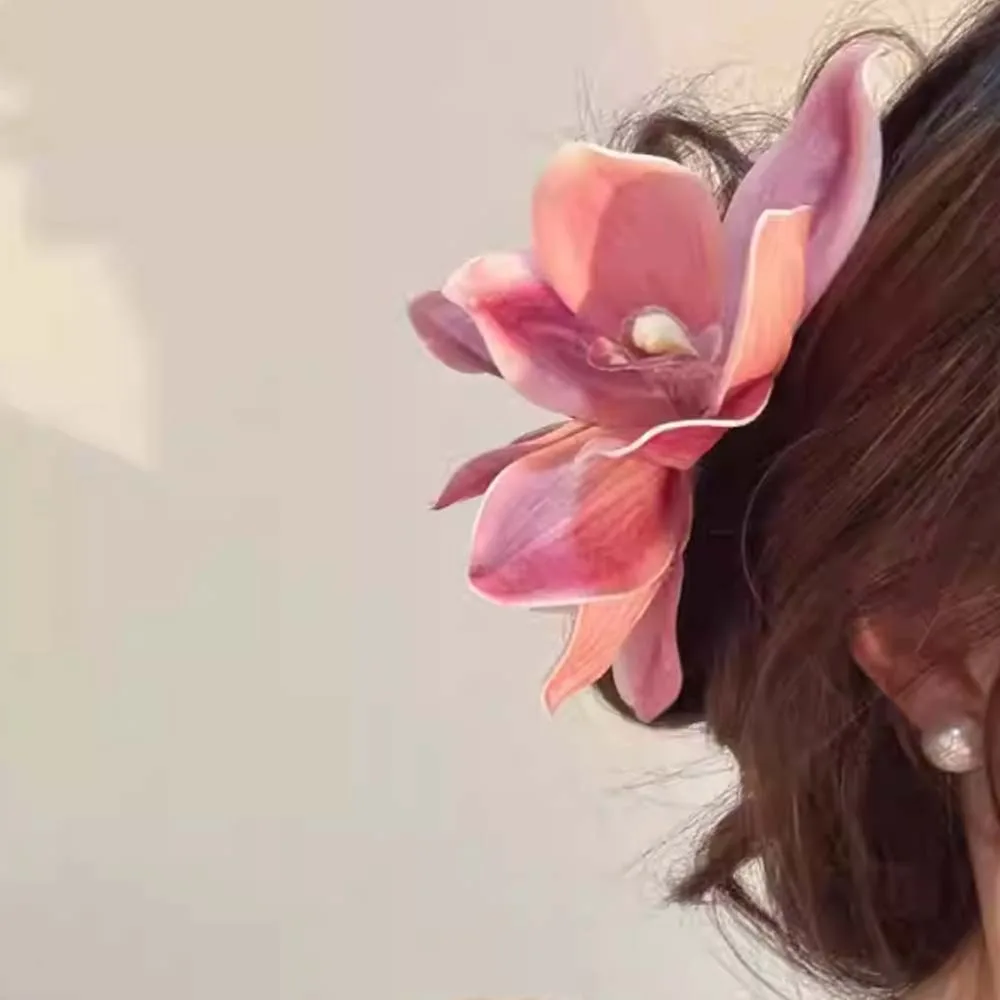 

Headwear Elegant Magnolia Shark Clip Acrylic Sweet Yulan Flower Hair Claw Fabric French Style Women Hair Accessories Spring