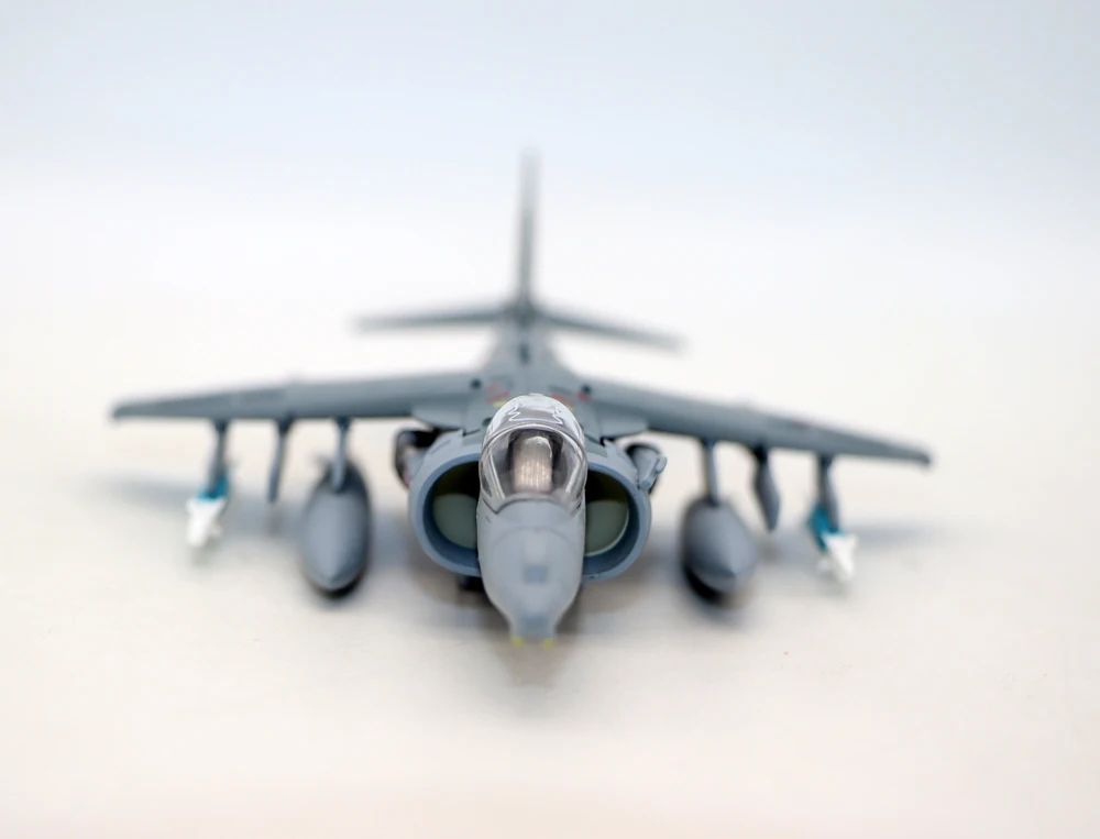 New 1/100 Harrier GR.9 RAF No.1 Squadron 2010 Fighters Metal Alloy simulation model aircraft for collection gift