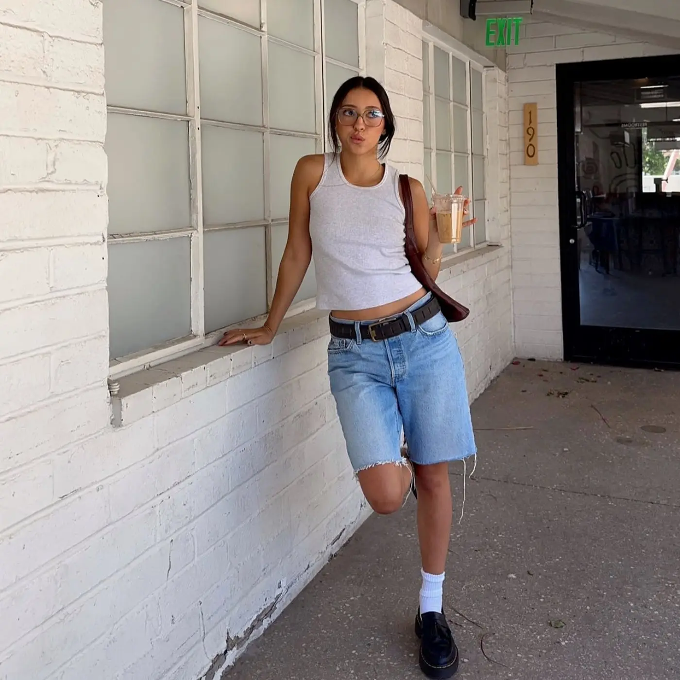 2026 Summer Loose Rough Edge Wide Legs Elastic Waist High Waist Five Points Straight Denim Shorts Women