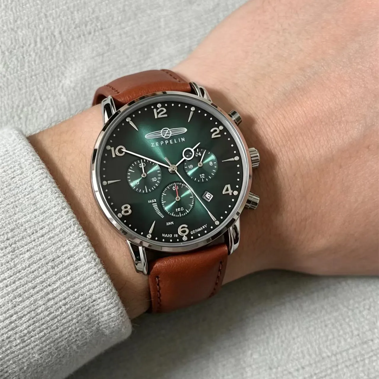 新しいファッションツェッペリン・ヒンデンバーグシリーズクォーツ時計レトロレジャービジネスウォッチ多機能高級日付メンズ腕時計