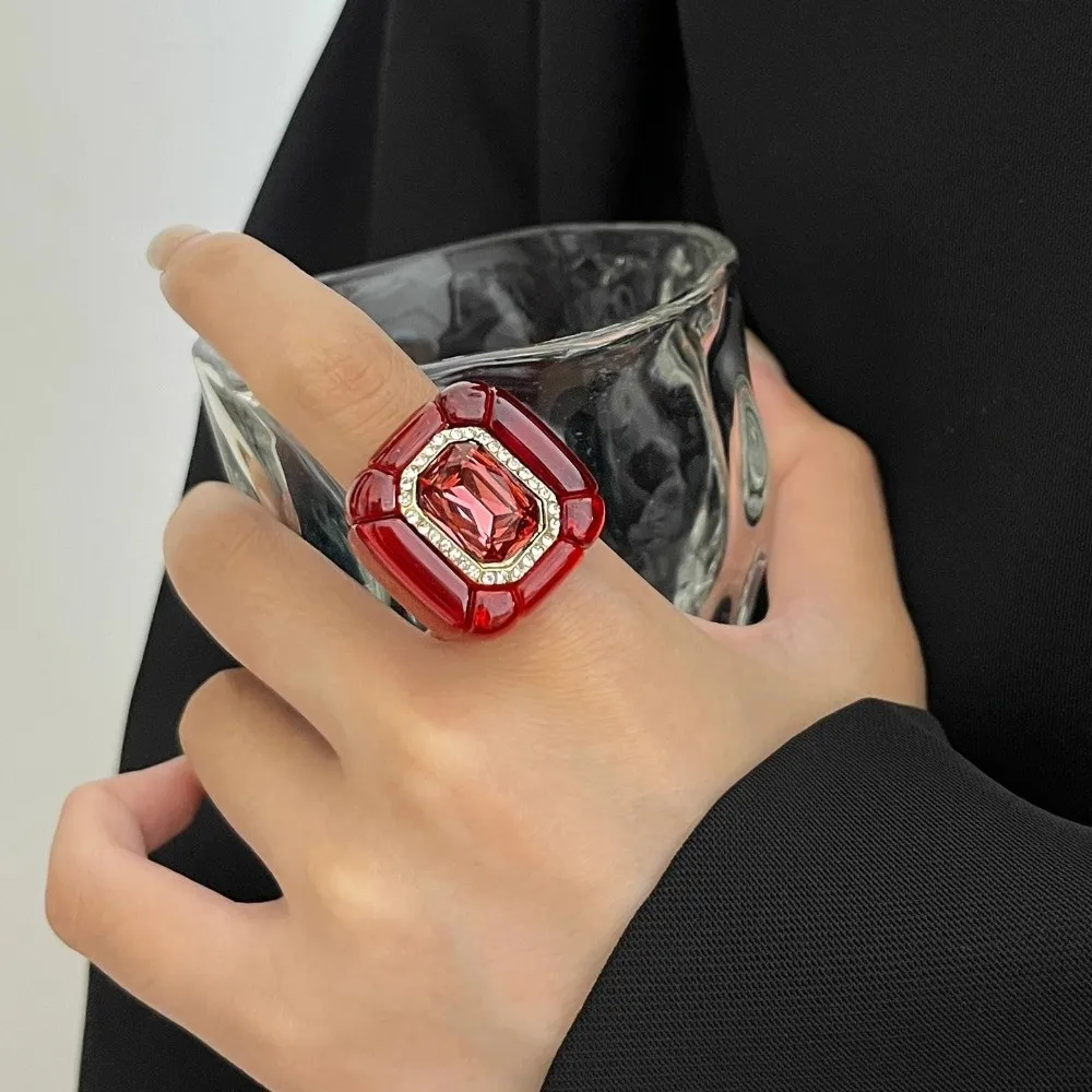 Anillo de diamantes de imitación coloridos a la moda, anillo de dedo tridimensional geométrico, joyería elegante, anillo cuadrado para mujer