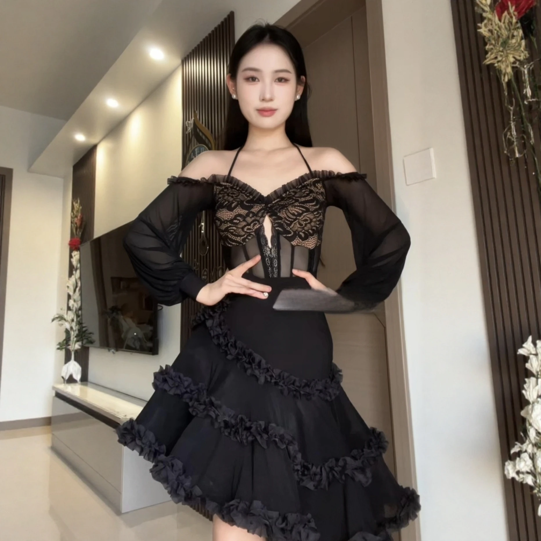 Costumes de danse latine en dentelle noire pour femmes, hauts à épaules dénudées, jupe à volants, vêtements de danse Chacha Rumba, robe de compétition de spectacle