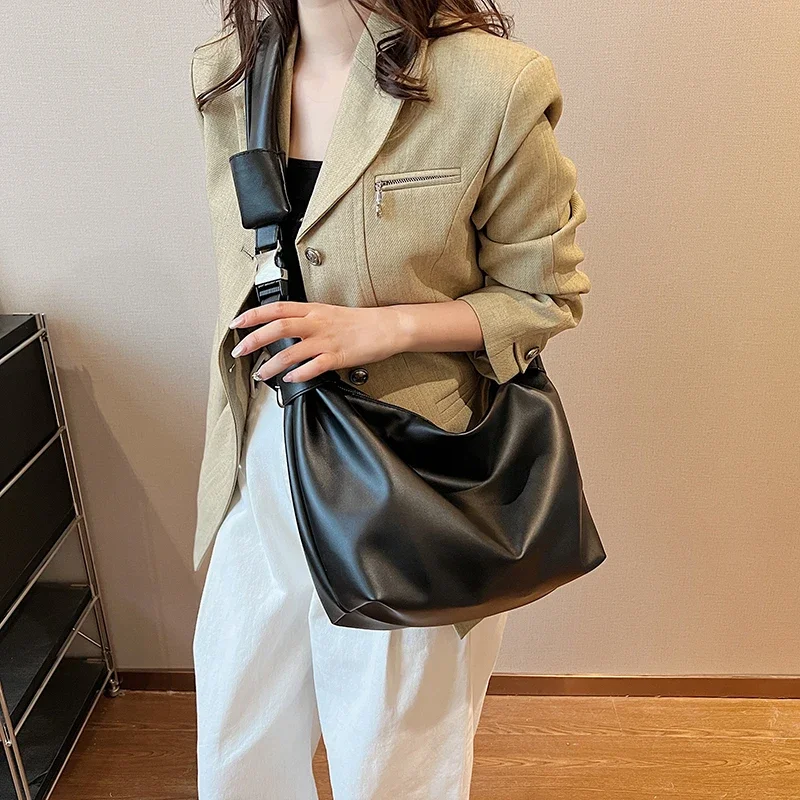 LEFTSIDE Fashion Small PU Leather Shoulder Crossbody Bag For Women 2024 Winter New Tend Female Simple Underarm Hobo Bag Handbags