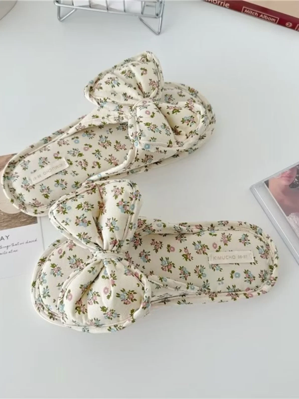 Bloemenstrik Open-Teen Huishoudelijke Slippers Voor Dames Katoen Zweet-Absorberend Materiaal Met Dikke Zool En Antislipfunctie