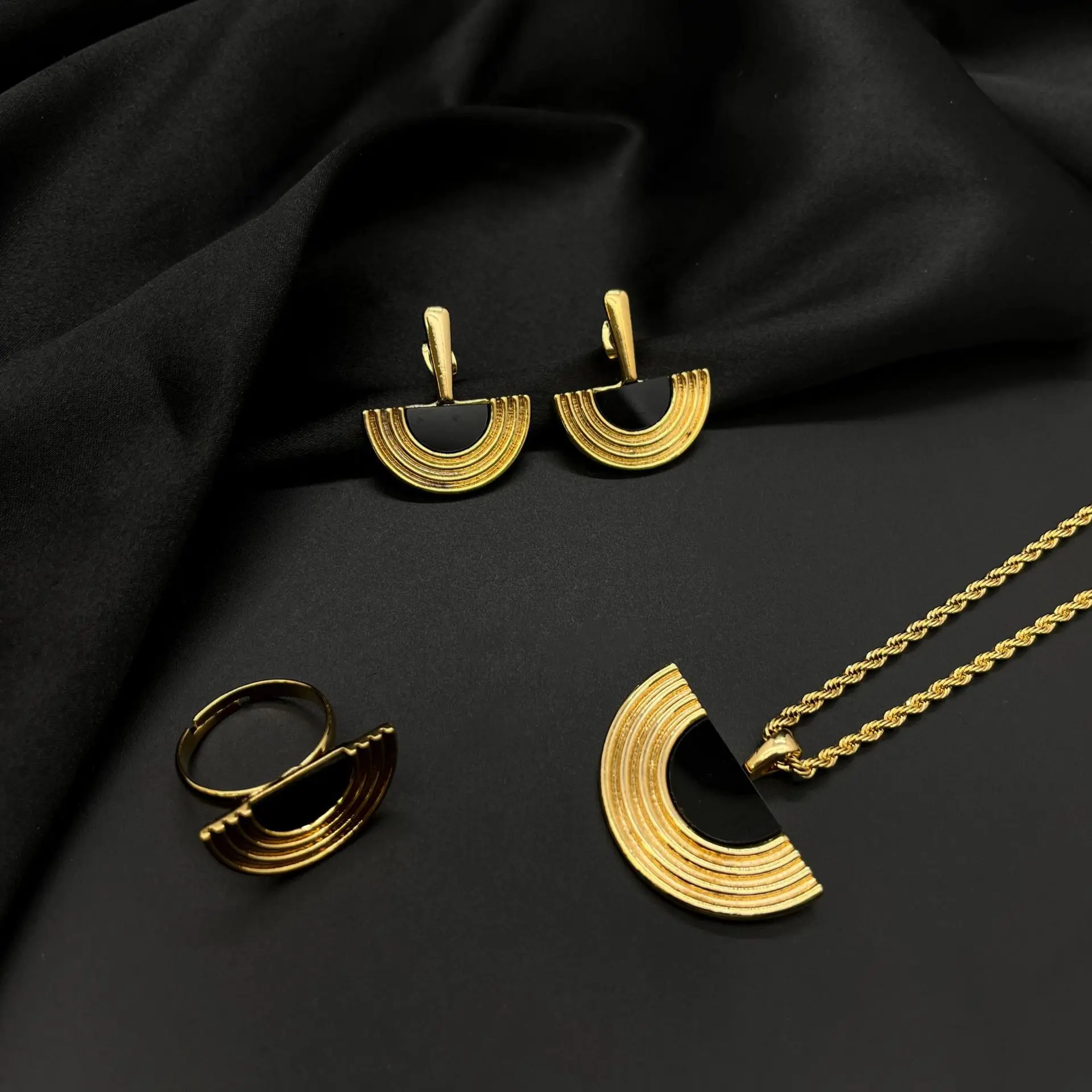 3pcs Jewelry Set Necklace Ring Earrings Female Models Light Luxury Style  sector Plated Jewelry Bridal Wedding Jewelry Set
