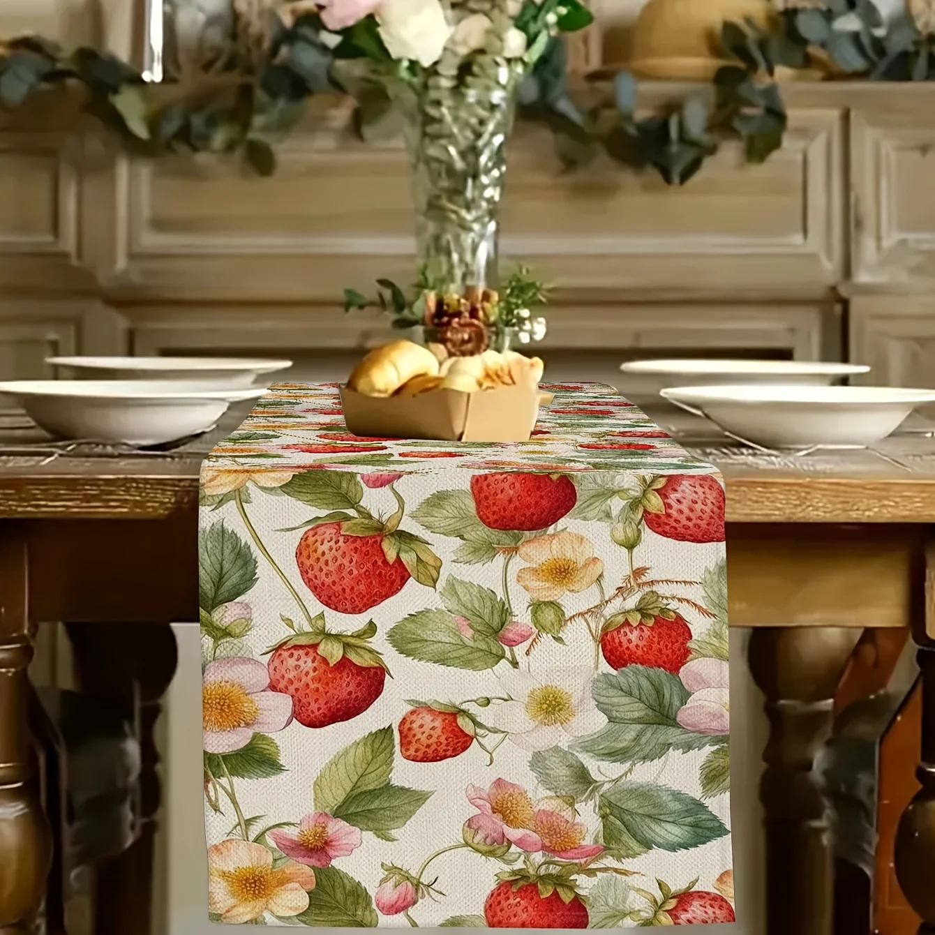 1 Piece of Pastoral-Style Strawberry and Floral Table Runner, with a Light Background Featuring Watercolor Strawberries, Flowers, and Green Leaf Patterns, Suitable for Country-Style Restaurants, Afternoon Tea Parties, Home Dining Table Decorations, Garden Parties, B&B Settings, Dessert Shop Displays, Art Studios, and Holiday Gift-Giving Scenes