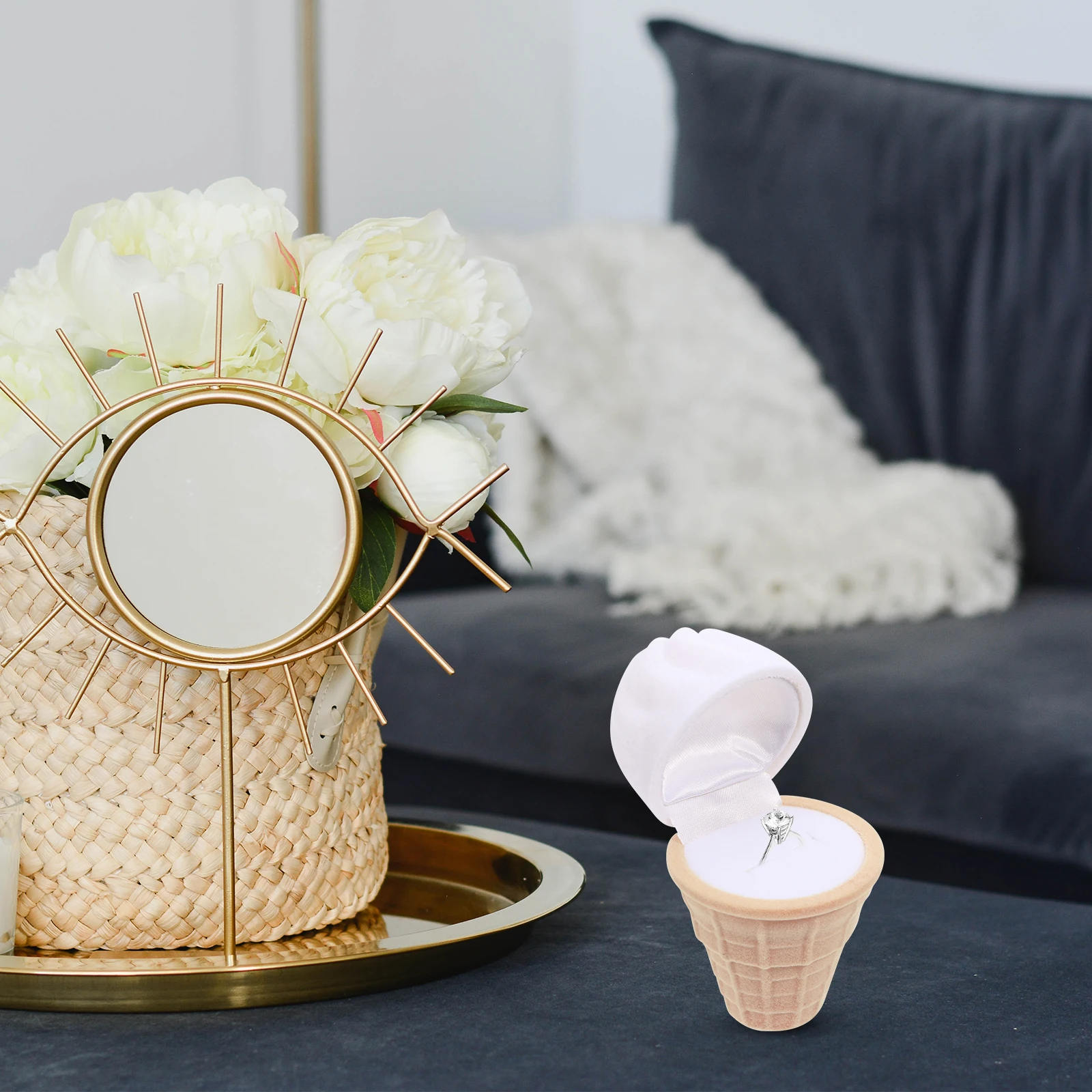 1Pcs Ice Cream Ring Holder Creative Simulation Engagement Wedding Jewelry Case Romantic Proposal Gift for Anniversary Birthday
