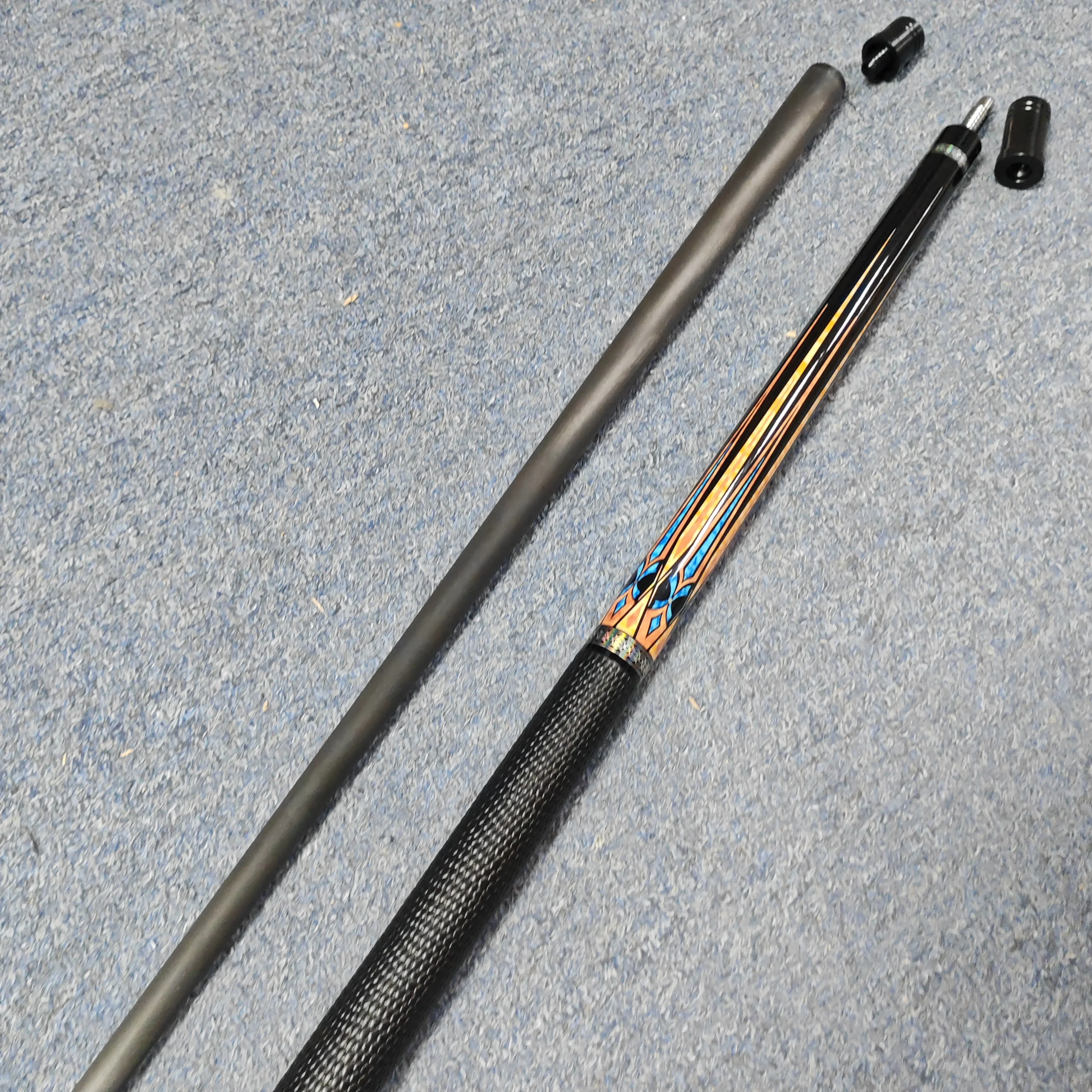 1/2 Split Billiard Pool Cue Carbon Fiber Shaft Maple Wood Butt Billiard Stick with Extension and Joint Protector