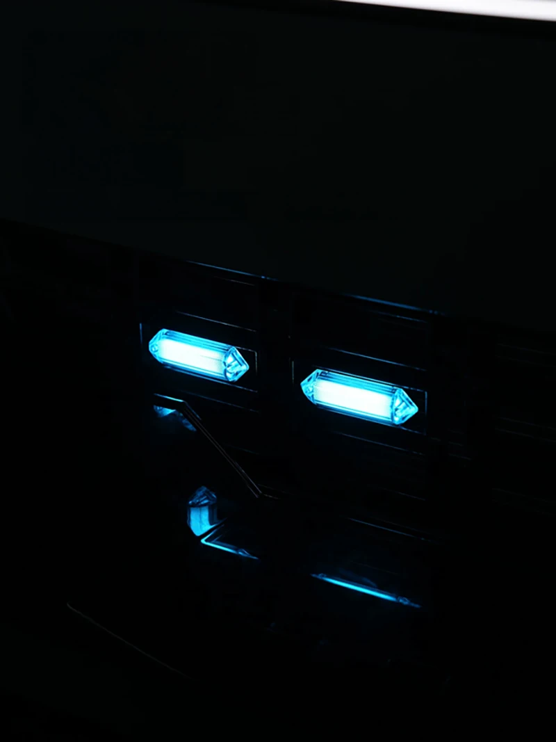 Car Grille Small Yellow Light Suitable for MHERO M817 2025-2026 Modified Auto LED Decorative Warning Daytime Running Light Parts