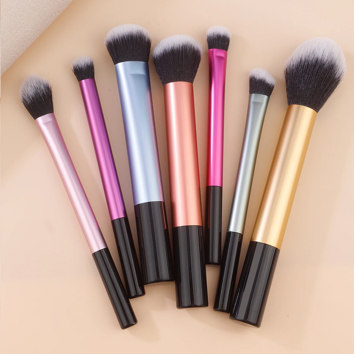 7pcs Makeup Brush Kit Soft Synthetic Hair Make Up Brushes Foundation Blush Eyeshadow Cosmetic Makeup Tools