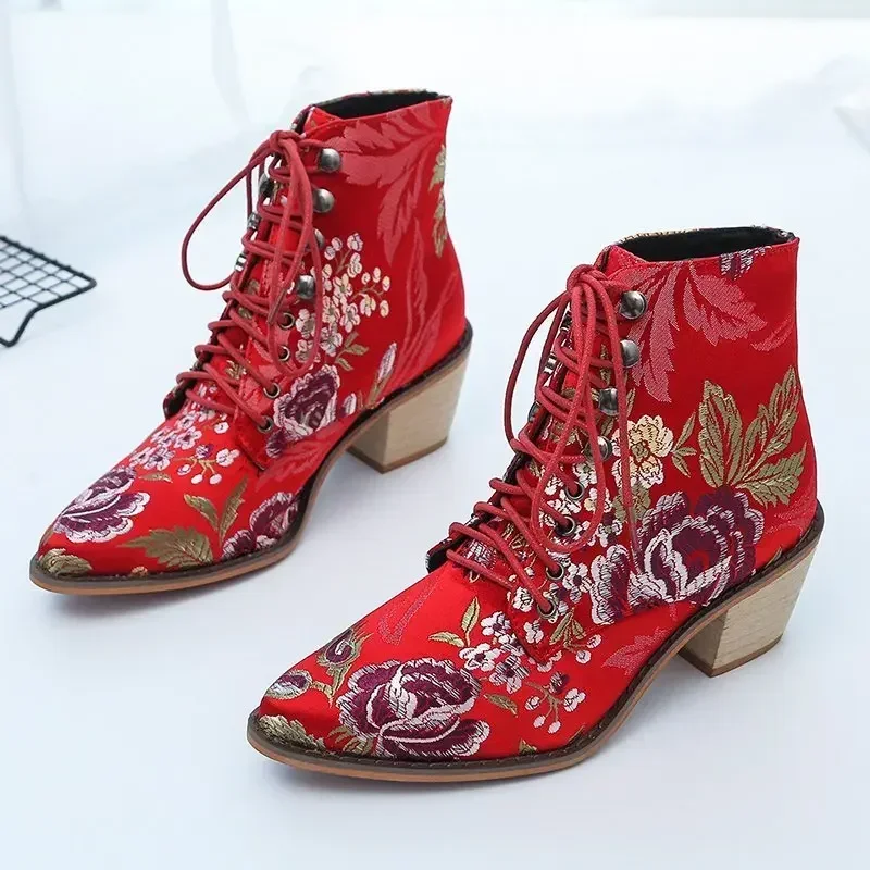 Pointed-toe Embroidery Ethnic Boots Women Low-heel Pumps Platform Red Boots Modern Designer Boots Plus Size Banquet Women Shoes