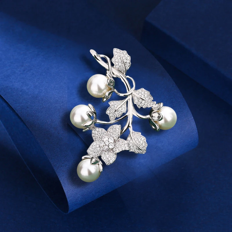 OKILY Delicate Zircon Grape Broochpins Shinying Fruit Broche Pin for Woman's Imititaion Pearl Decorativo De Ropa Fashion Jewelry