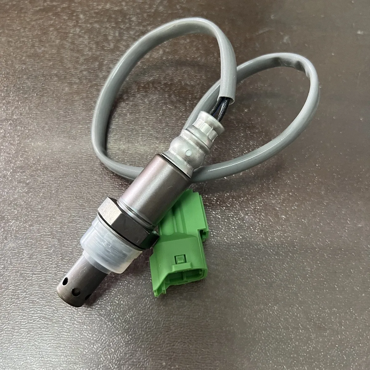 

Oxygen Sensor for Suzuki 2349033 Compatible Car Oxygen Sensor for Vehicle Emission Control System Automotive Replacement Part