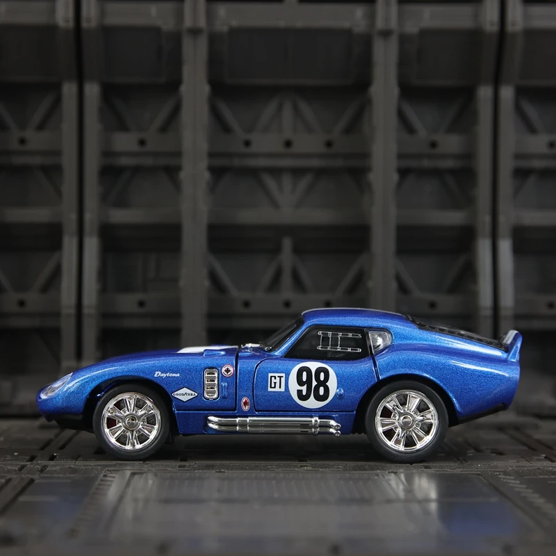 1:32 simulação Ford Shelby Cobra modelo de carro em liga metálica, portas e capô do motor, porta-malas pode ser aberto, ornamentos de supercar