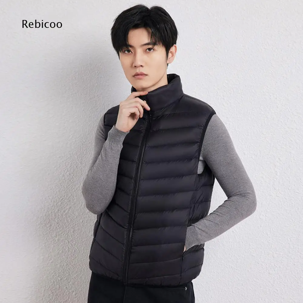 Lightweight Sleeveless Puffer Gilet For Men Zipper Closure Plain Tone Design For Business Casual And Outdoor Daily Occasions