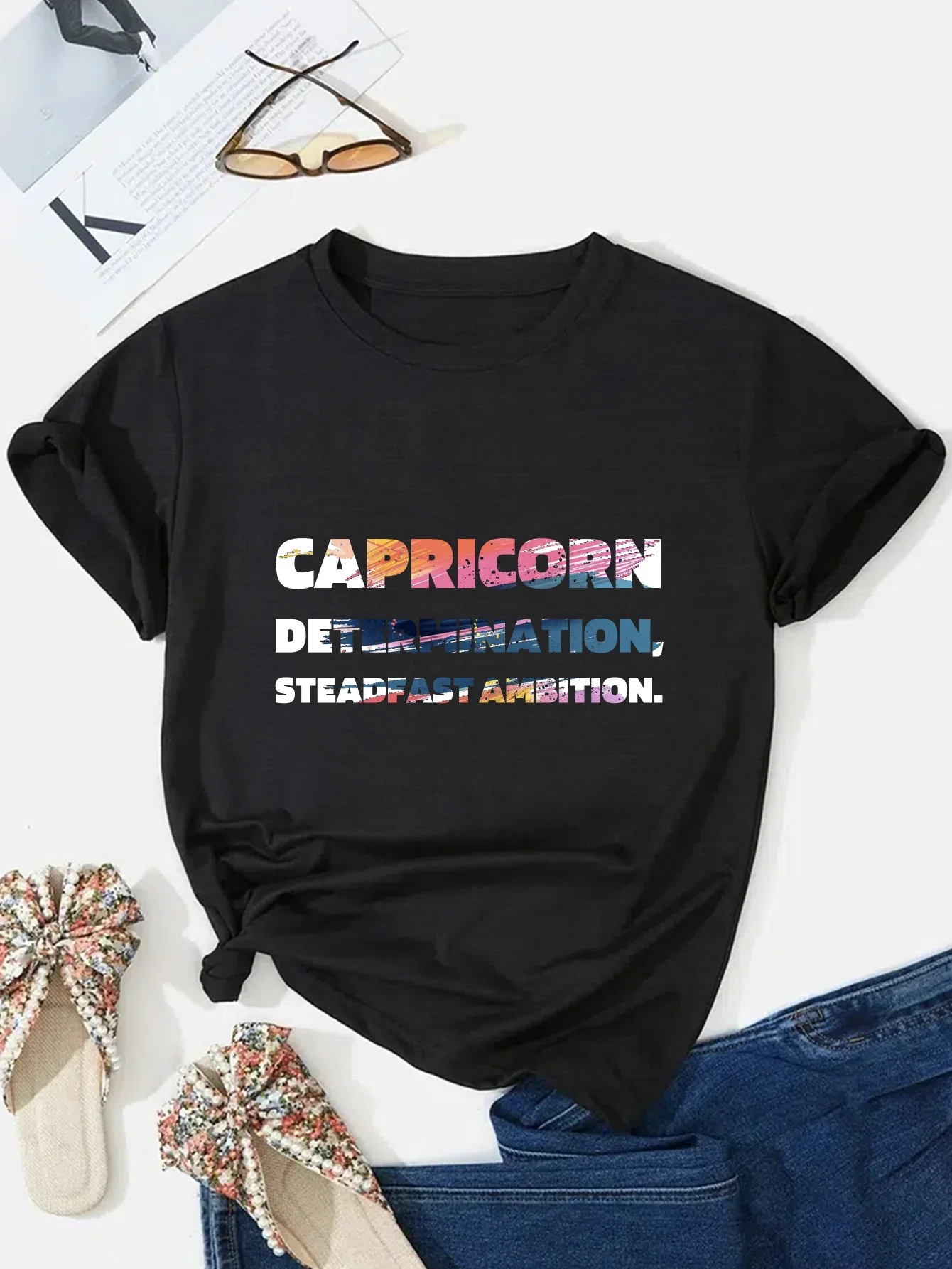 Capricorn is a determined and ambitious woman comfit T-Shirt