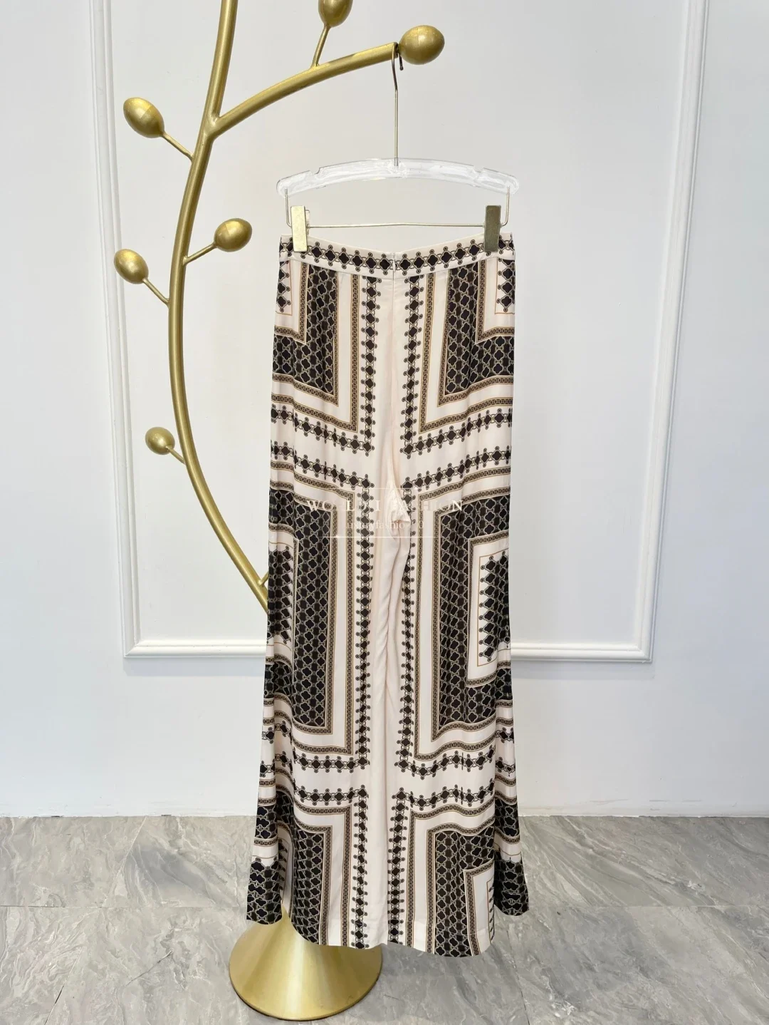 

Блузка с длинными рукавами, комплект из топа и брюк, новинка 2025, модный дизайн, бежевый, черный, с геометрическим узором и принтом