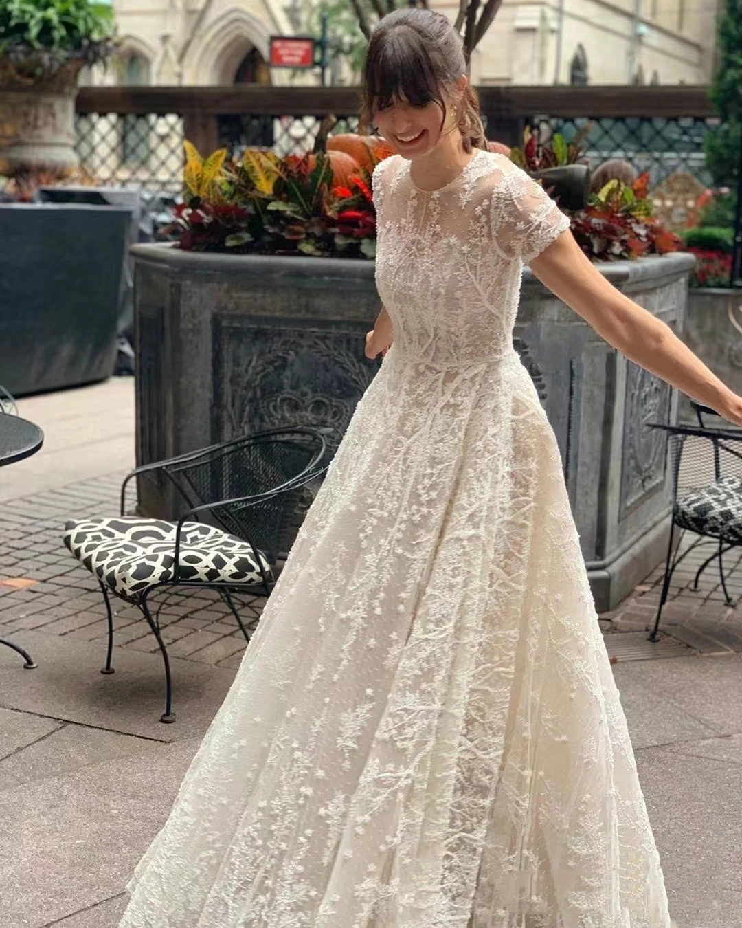 Bohemia Vintage Brautkleider O-Ausschnitt mit kurzen Ärmeln Brautkleider Spitze Applikationen A-Linie Roben bodenlang Vestidos De Novia