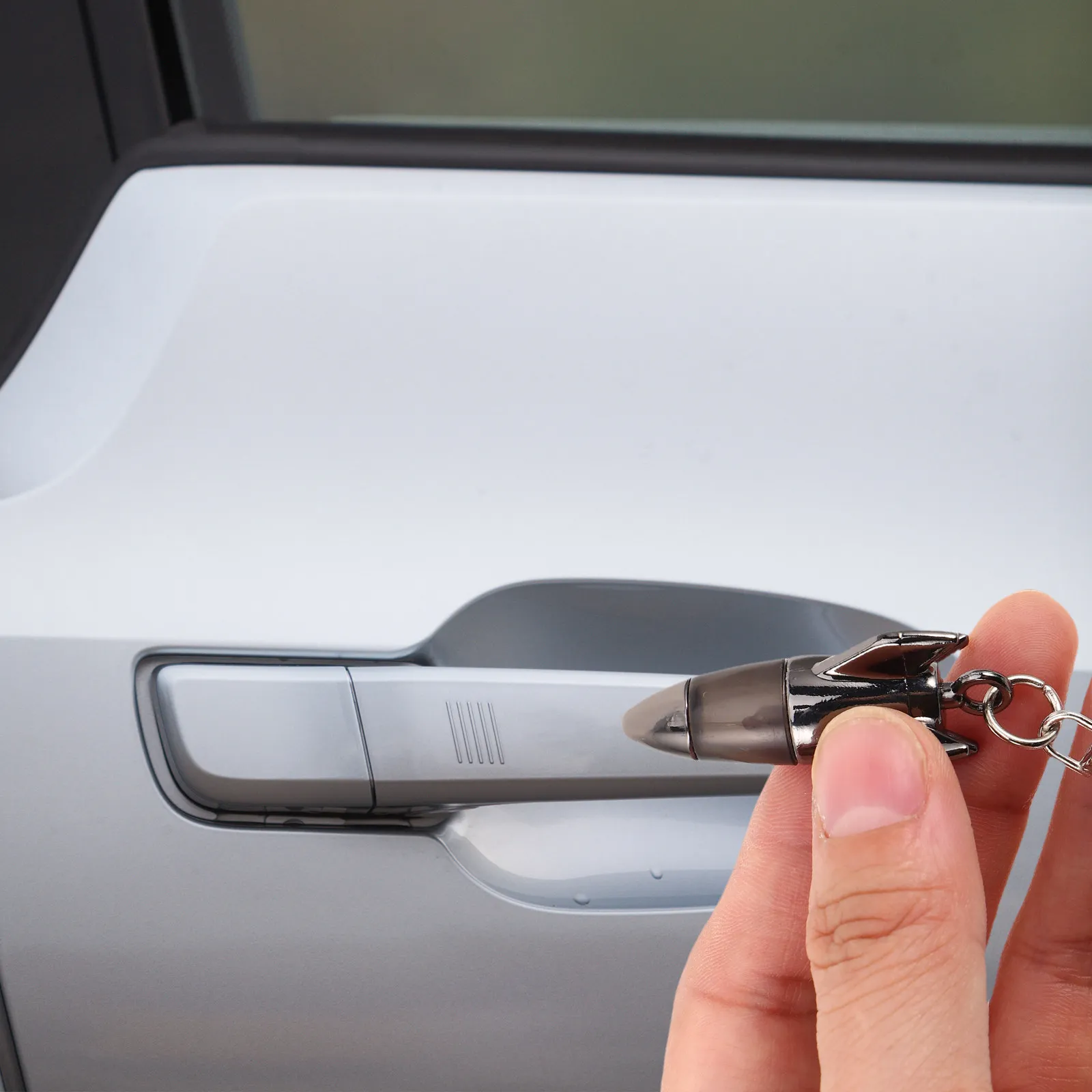 Plastic Portable Car Static Electricity Remover Keychain Human Body Anti Static Discharger Winter Anti Shock Keyring