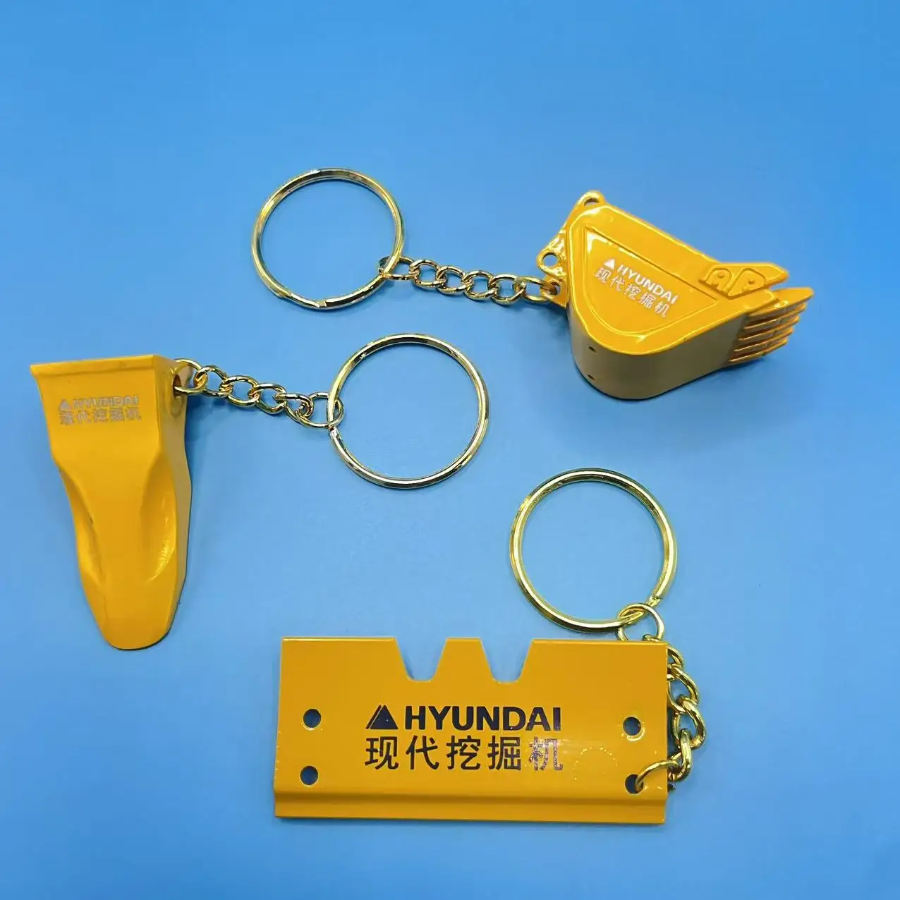 

1 piece Beautiful Bucket Key Chain for Hyundais Excavator Heavy Equipment Keychain