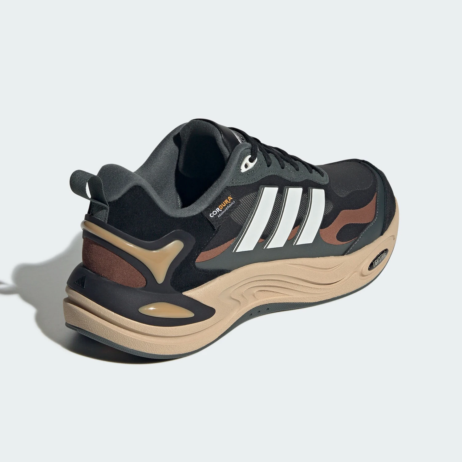 حذاء الجري الرياضي الأصلي CLIMAWARM للجنسين من Adidas IH0476