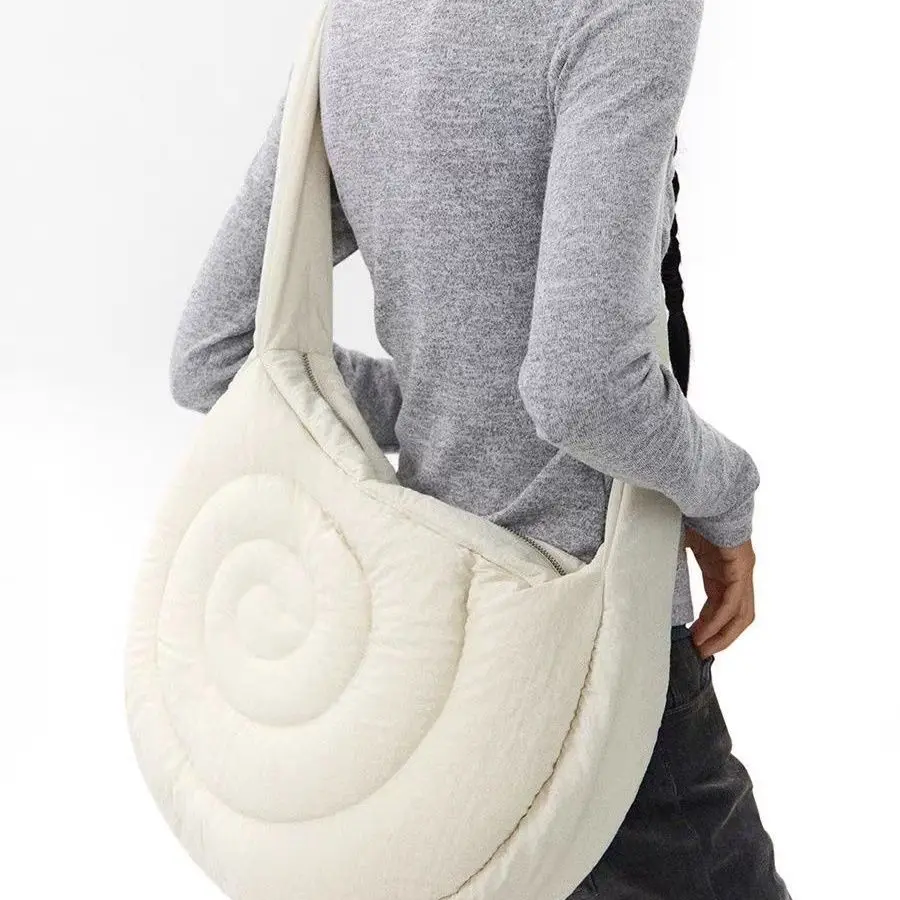 

Women White Cloud Crossbody Bag Large Capacity Casual Hobos Shoulder Bags New Korean Fashion Female Dumplings Handbag 2025 Trend