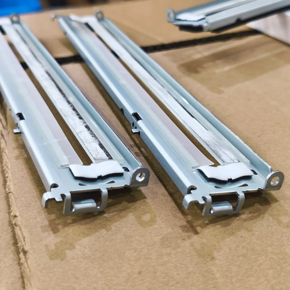 

1X Transfer Belt Cleaning Blade for HP MFP 178 179 150 118 for SAMSUNG CLP360 CLP365 CLP368 CLX3300 CLX3305 C410 C430 C460 C480