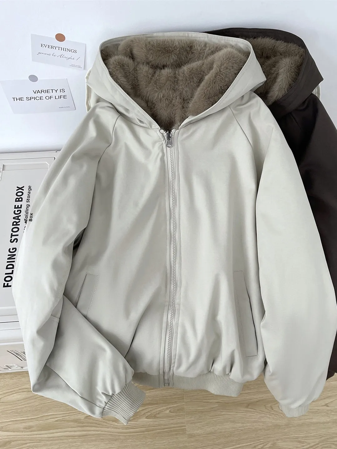 

Men's Double-Sided Wear Hooded Cotton Jaet Winter Faion Brand Fce Lined Thiened American Sle eepskin Cotton Coat