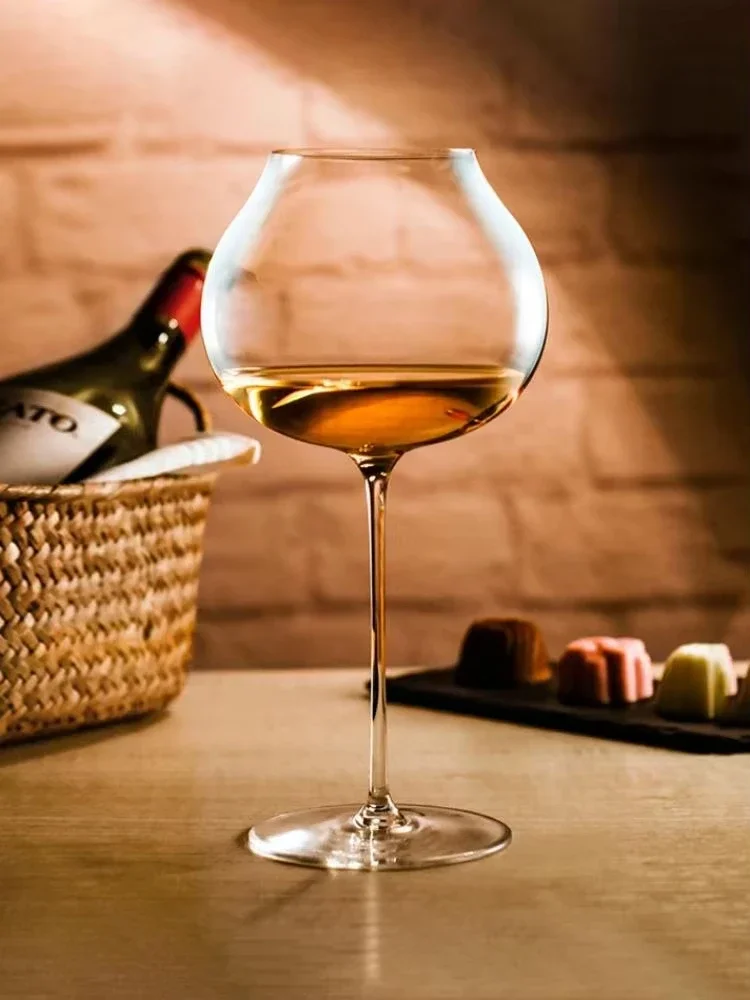 720ml Nordic Large Red Wine Glass Ultra-thin and High-end with an Feel Excellent Burgundy Glass Crystal Tall Banquet Wine