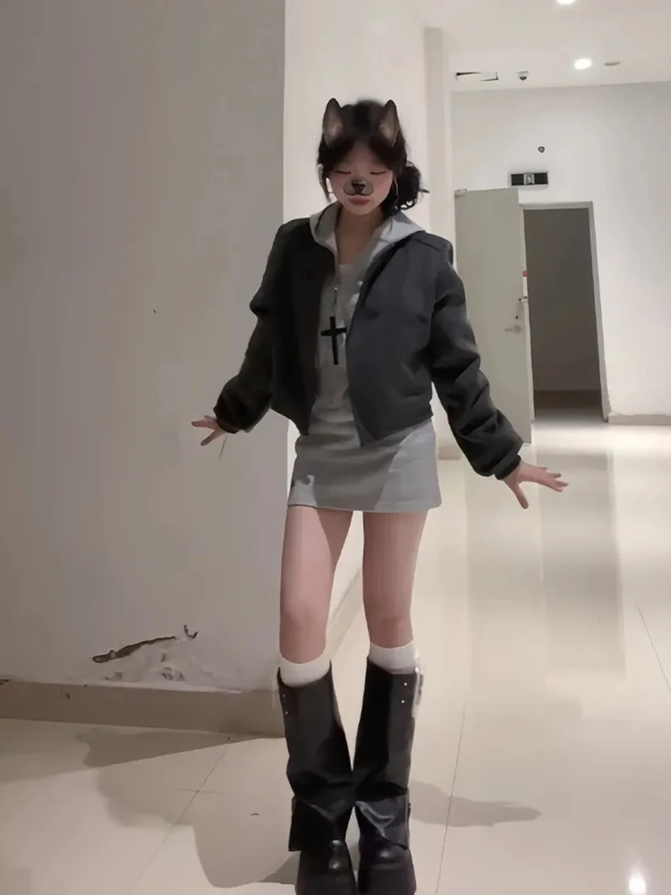 

Весна 2025 года, спортивная одежда, женский комплект из футболки, костюм для колледжа, джерт и юбка, толстовка с капюшоном, модный ансамбль