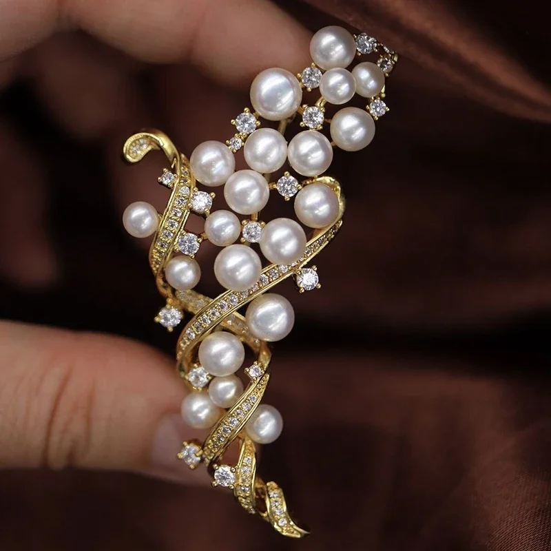 High Grade Lace Women's Multi Bead Brooch Natural Freshwater Pearl Brooch with Diamond Inlay Zircon Palace Style Jewelry Gift