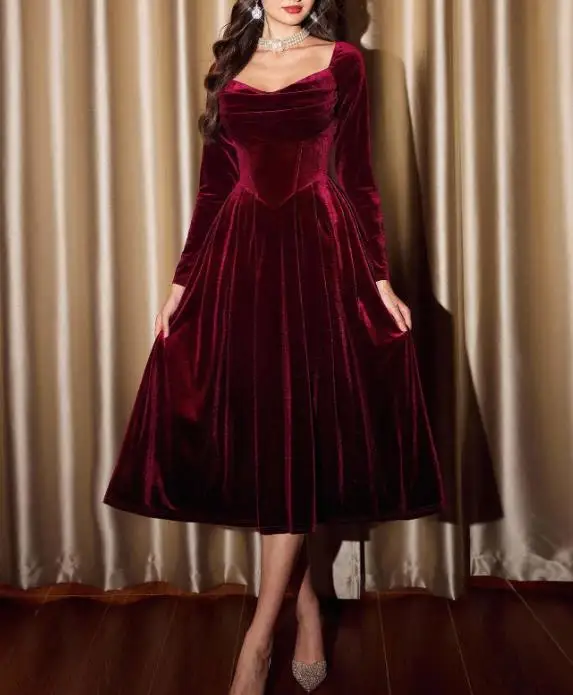 

2025 Autumn/Winter New Women's Fashion Elegant Velvet Square Neck Long Sleeve Dress Retro Style Medium Length A-line Skirt