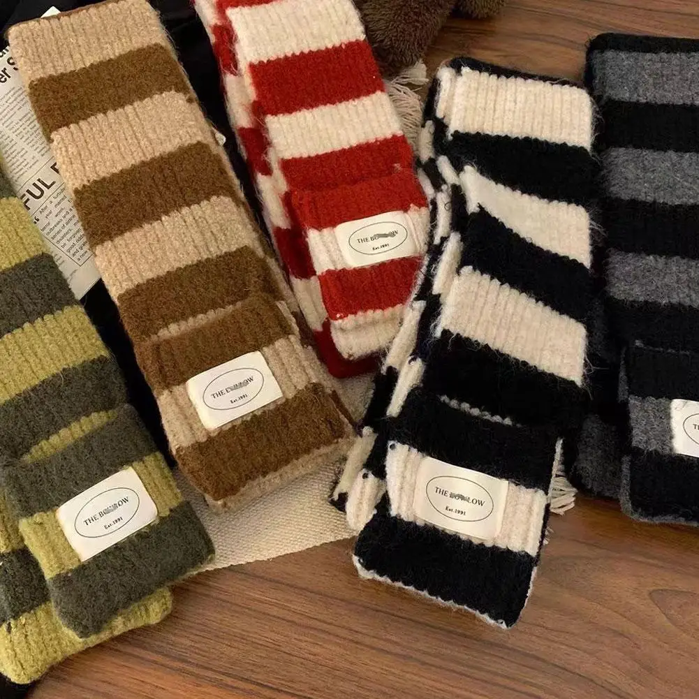 وشاح صوف شتوي نسائي لعام 2025 - شريط أحمر محبوك سميك دافئ، شال على طراز هاراجوكو، هدية عيد الميلاد والعام الجديد