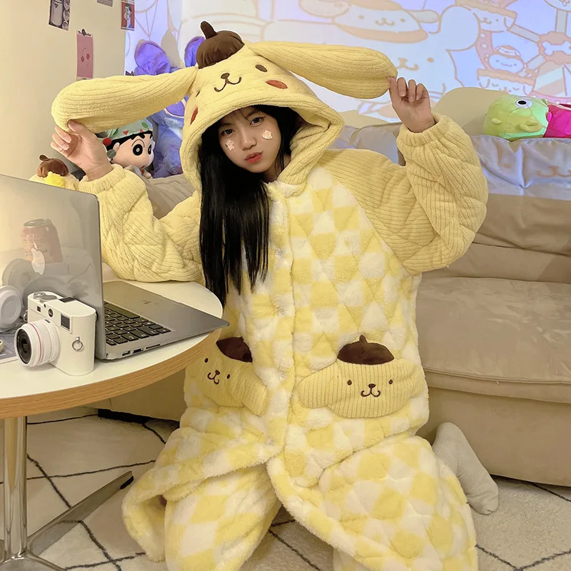 Camisón acolchado Kawaii con pompón Purins, pijamas gruesos y cálidos con capucha de dibujos animados de Anime Kuromi Cinnamoroll, conjunto de ropa de salón bonita