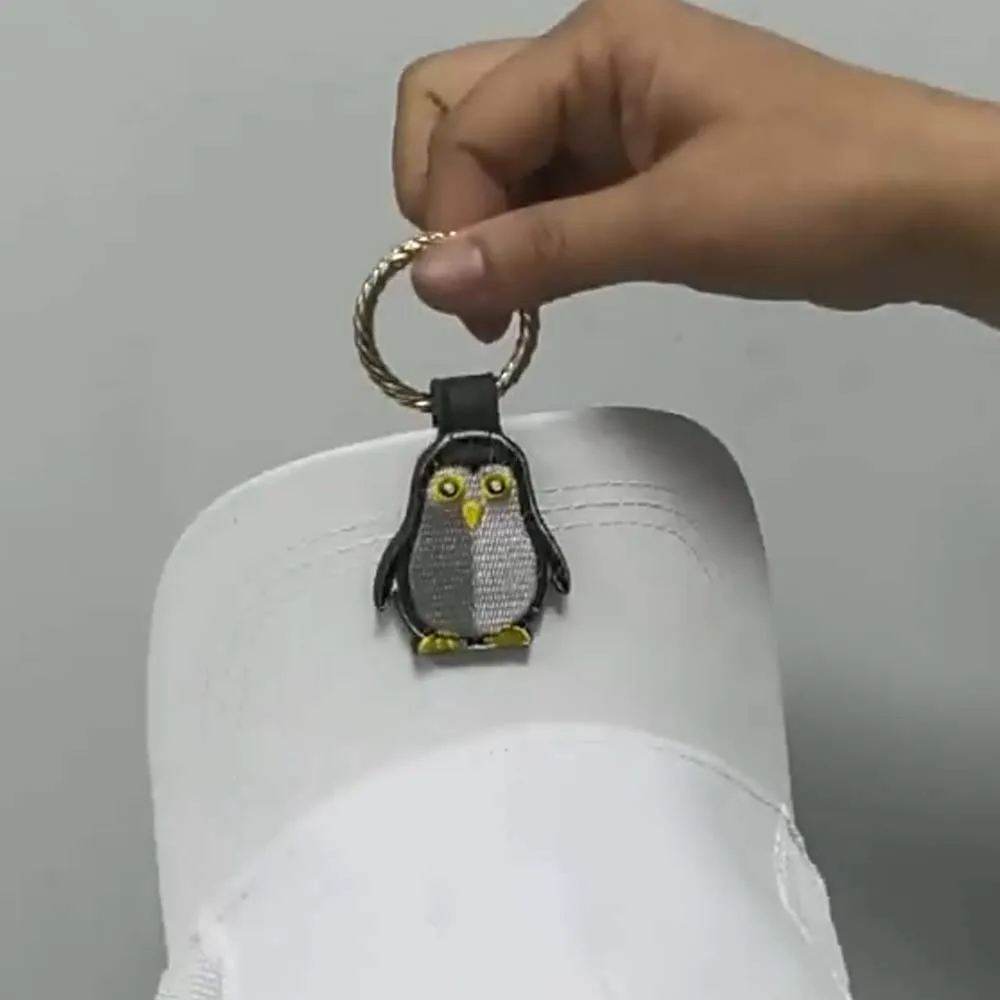 

Модный магнитный зажим для шляпы из искусственной кожи, легкий полиэстер с изображением панды, зажим для кепки из сплава, портативный брелок с вышивкой в виде пингвина для путешествий