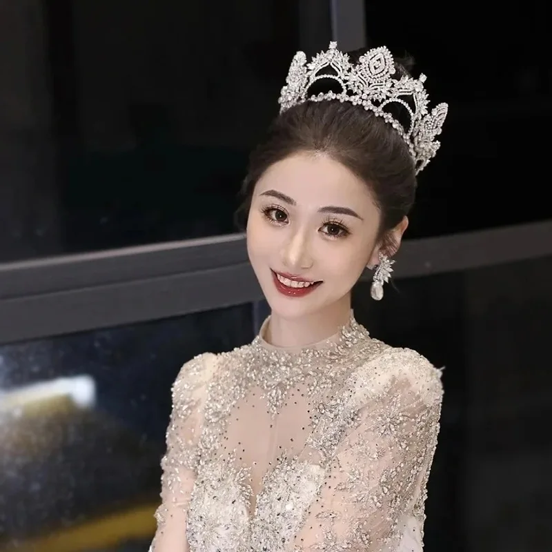 

Wedding Hair Tiara Crystal Bridal Tiara Crown Silver Color Diadem Veil Tiaras Wedding Accessories Headpieces Head Jewelry New